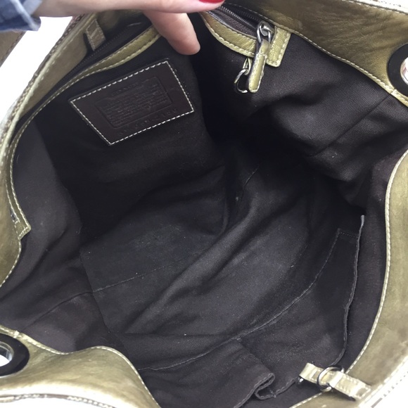 Coach Canvas Signature Shopper - Picture 7 of 8